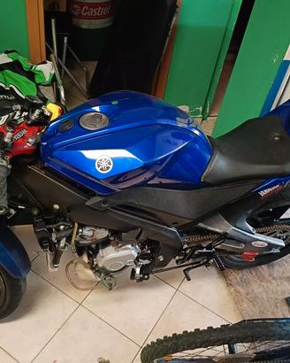 Yamaha r125 