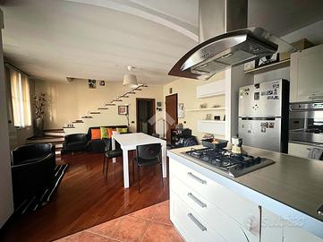 4 LOCALI A TORREVECCHIA PIA