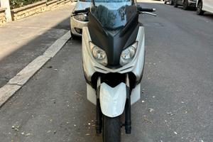 Yamaha X-Max 250