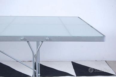 Tavolo Ikea modello Moment