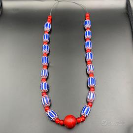 Filo di perline di vetro africane vintage