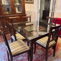 Tavolo in cristallo con 6 sedie