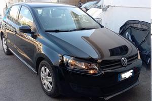 Macchina polo con motore rotto