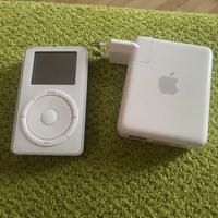 Apple Ipod 5 GB 1st Generation