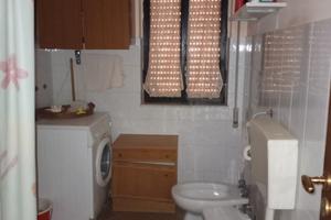 Casa con appezzamento di terreno