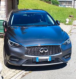 Infiniti q30