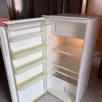 Frigo ad incasso funzionante