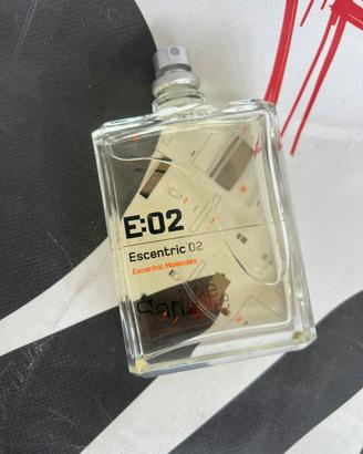 Escentric molecules 02