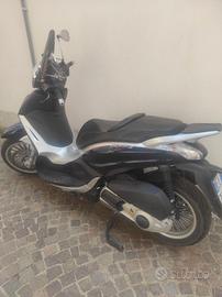 Beverly 300