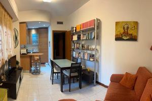 Cagliari, via Sicilia, appartamento ristrutturato