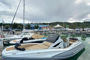 ZAR 95 Sport Luxury con 2 x 300 Hp Mercury