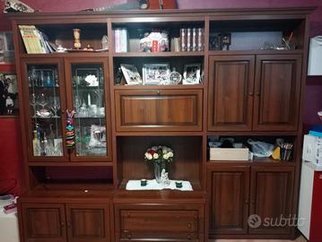 parete in legno attrezzata per soggiorno 