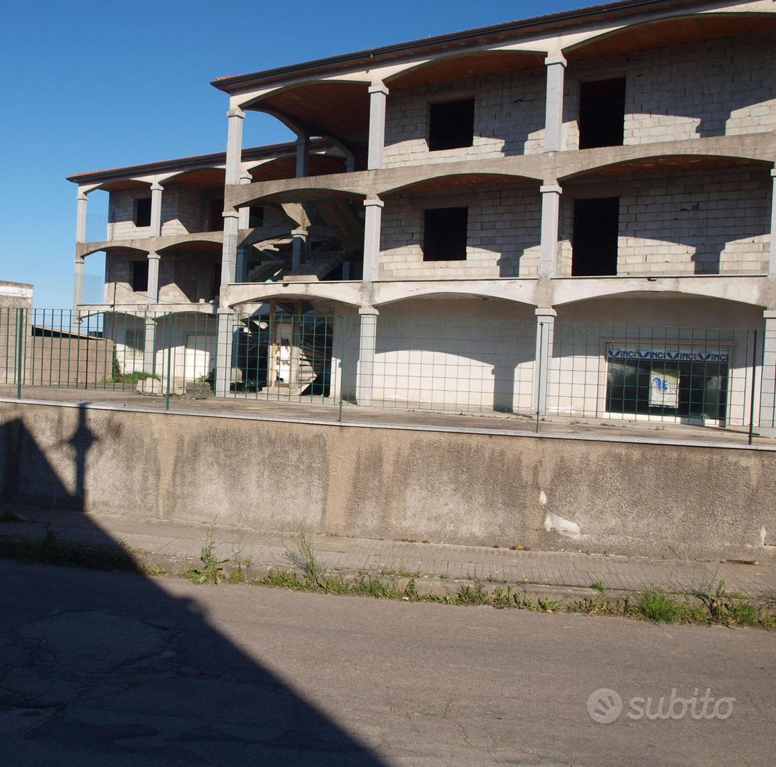 Negozio a Luras (SS) - Vista 2