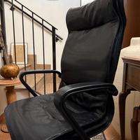 Poltrona girevole Qualis di Emilio Ambasz xTecno