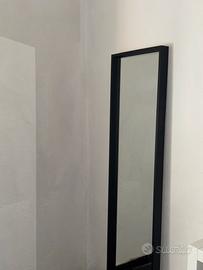 specchio ikea con bordo nero