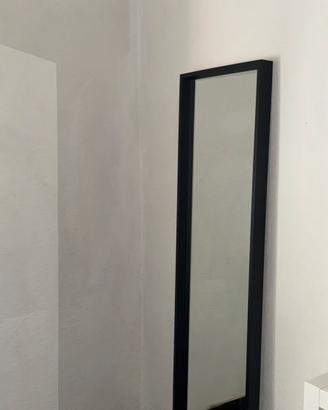 specchio ikea con bordo nero