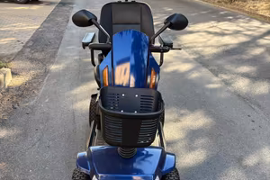 Scooter saturn per disabili