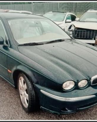 JAGUAR X-Type 2001 per ricambi
