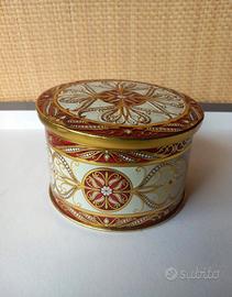 Scatola in metallo vintage