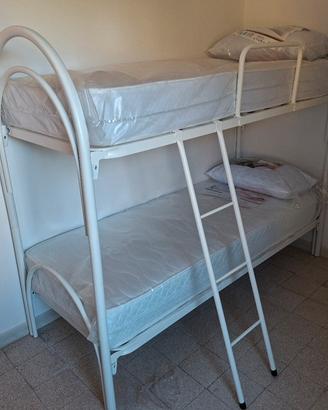 LETTO A CASTELLO BIANCO CON 2 MATERASSI SINGOLI 