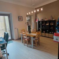 Casa su tre livelli con terrazzo - arredata