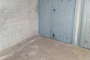 Box interrato,chiusura con basculante+cancello aut