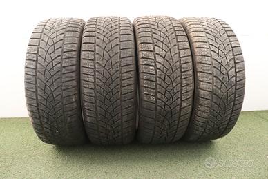 Gomme Goodyear ultragrip 235 50 19 inverno