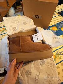 UGG ULTRA MINI PLATFORM 