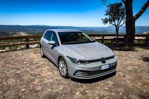 Volkswagen Golf 8 2.0 TDI EVO DSG SCR Life - 2021