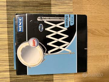 Specchio Cosmetico LED Estensibile  - Parete