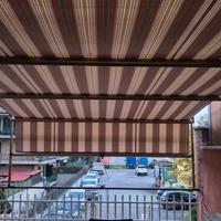 Tenda da sole con struttura