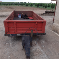 Rimorchio agricolo basculante