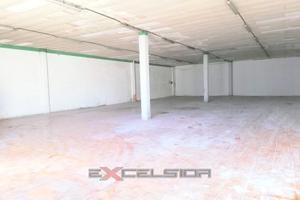 CAPANNONE DALLE AMPIE METRATURE