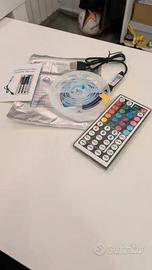Striscia LED RGB 5 metri con Telecomando – USB