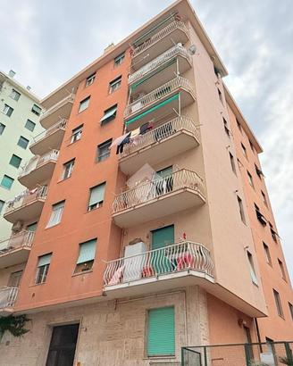 5 LOCALI A GENOVA