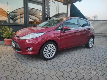 Ford Fiesta 1.4 5 porte Titanium uni-pro