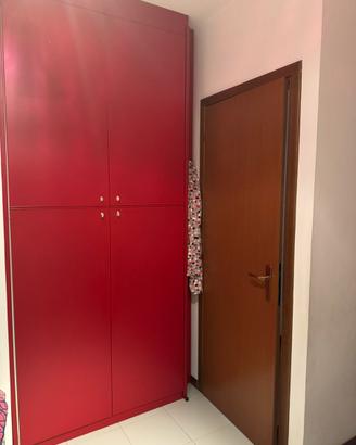 Armadio laccato rosso 2 ante