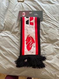Sciarpa milan autografata Leao