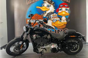 Harley-davidson Softail Street Bob cerchi a raggi