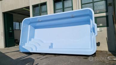 Piscina VTR rettangolare con scale varie misure