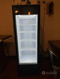 Frigorifero a vetrina