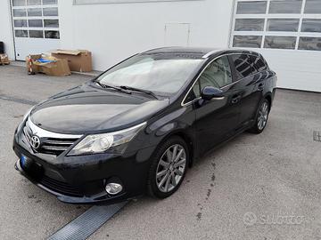 TOYOTA AVENSIS 2.2 TD 2013
