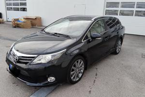 TOYOTA AVENSIS 2.2 TD 2013