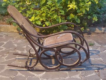 Sedia a Dondolo Thonet primi del 900