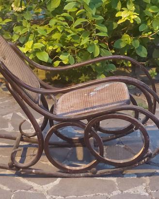 Sedia a Dondolo Thonet primi del 900