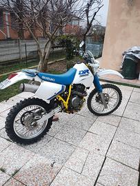 Suzuki dr 350