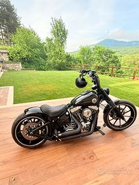 Harley Davidson Breakout 103