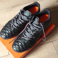 scarpe sportive da calcetto