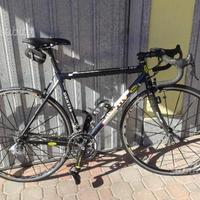 Bici da corsa in alluminio Denti