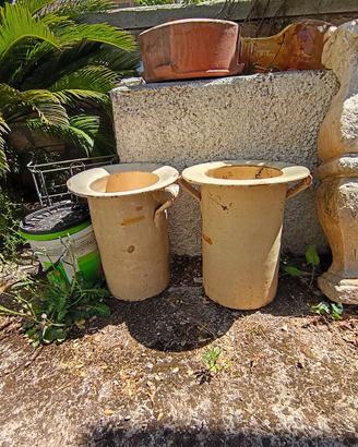 Vecchi vasi da notte terracotta antica puglia